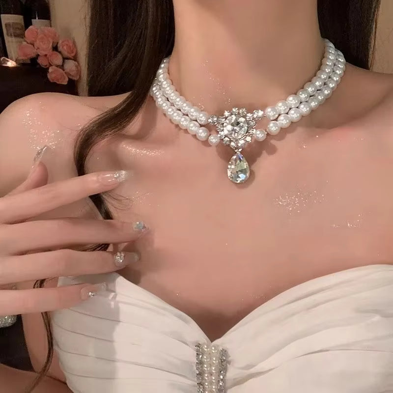 White Pearls Elegant Choker
