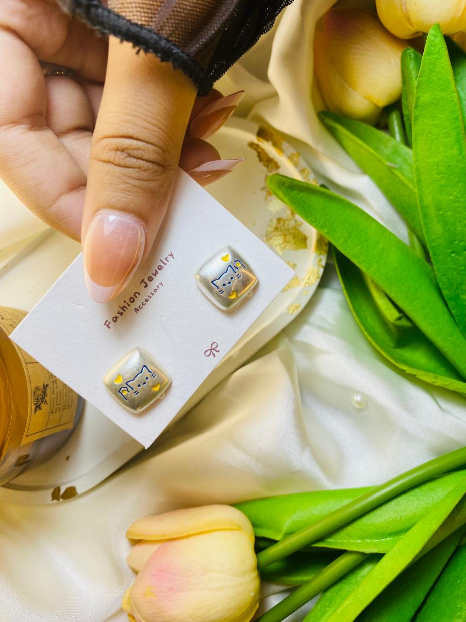 White Cute Cat Studs -Silver Needle & Resin