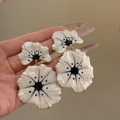 Maple Leaf Flower Earrings Luxury |Oil Drop Resin Design | Premium Good