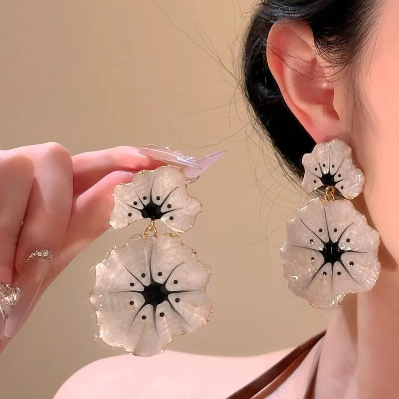 Maple Leaf Flower Earrings Luxury |Oil Drop Resin Design | Premium Good