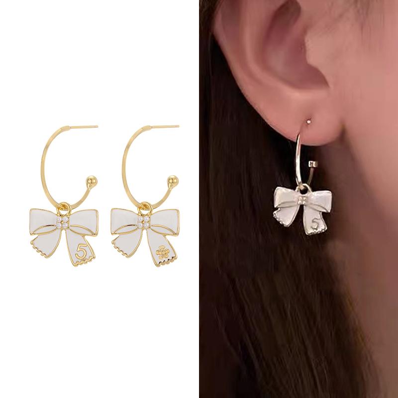 White and Golden Bow' long Korean Earring