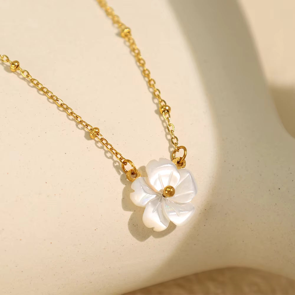 18K Gold White Flower Necklace- Real Gold-Plated Flower 304 Stainless Steel